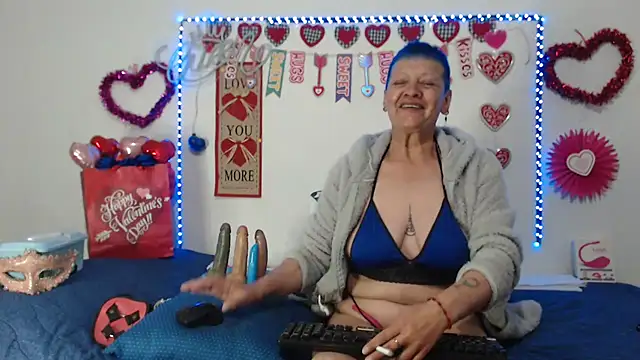 loquitaqueen011 online show from 02.10.25