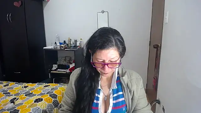 Snapshot of latin49 chatting on 11.07.25 latin49 online show from 11.07.25