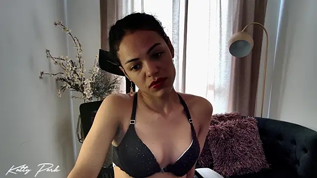 Snapshot of kattypark chatting on 10.28.25 kattypark online show from 10.28.25