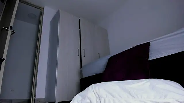 Skarleth69 online show from 09.26.25