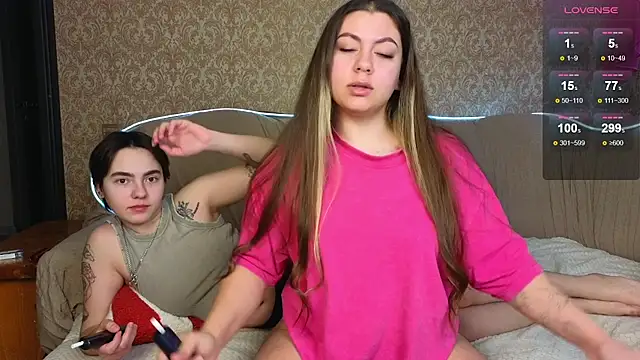 twobabesweet online show from 03.04.25