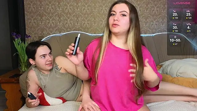 twobabesweet online show from 03.11.25