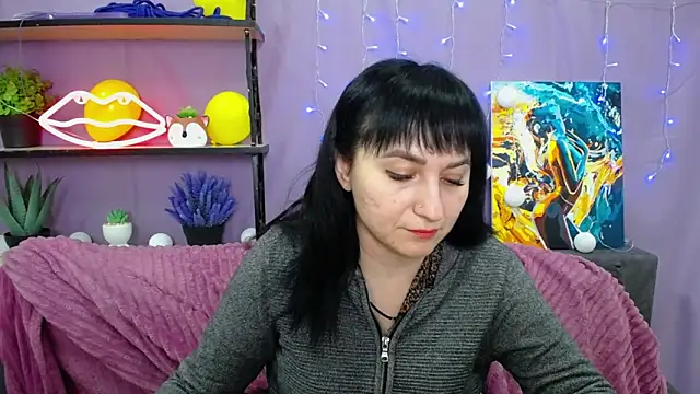 NinaFlawlees online show from 01.24.25