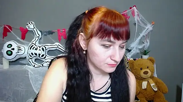 NinaFlawlees online show from 11.01.25