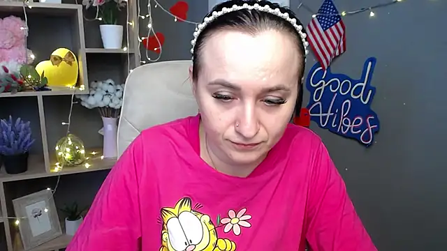 NinaFlawlees online show from 07.07.26