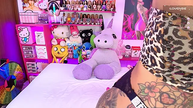Snapshot of tattooBabyxxx chatting on 04.12.26 tattooBabyxxx online show from 04.12.26