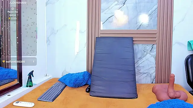 HannyMansonh online show from 11.29.25