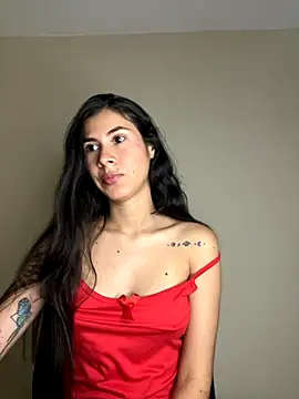 Snapshot of alia_bashar chatting on 10.07.25 alia bashar online show from 10.07.25