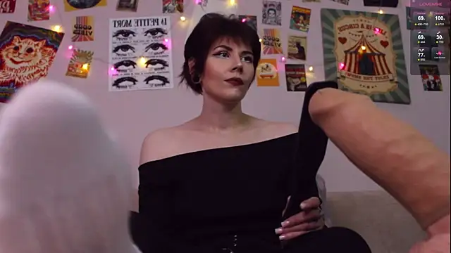 Luna Blake online show from 05.03.26