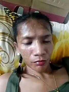 Snapshot of SofiaLibreTs chatting on 10.28.25 SofiaLibreTs online show from 10.28.25