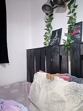 Bayan-Queen online show from 10.22.25