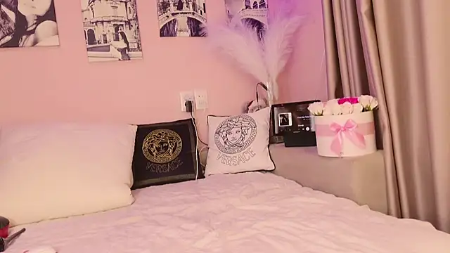 Snapshot of NaomiBlack35 chatting on 10.25.25 NaomiBlack35 online show from 10.25.25