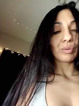 Snapshot of LeticiaWoods chatting on 12.06.24 LeticiaWoods online show from 12.06.24