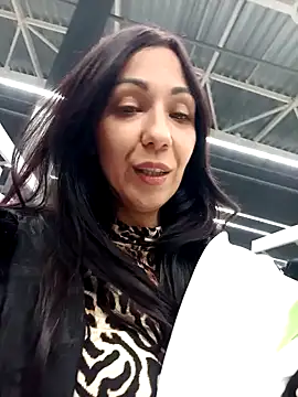 Snapshot of LeticiaWoods chatting on 12.07.24 LeticiaWoods online show from 12.07.24