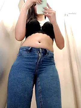 Snapshot of LeticiaWoods chatting on 01.22.25 LeticiaWoods online show from 01.22.25