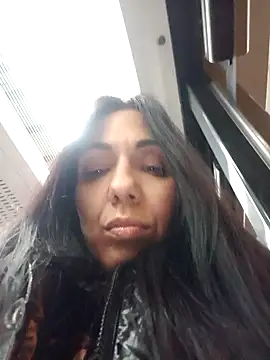 Snapshot of LeticiaWoods chatting on 02.08.25 LeticiaWoods online show from 02.08.25