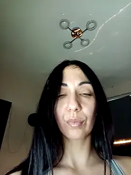 Snapshot of LeticiaWoods chatting on 02.27.25 LeticiaWoods online show from 02.27.25