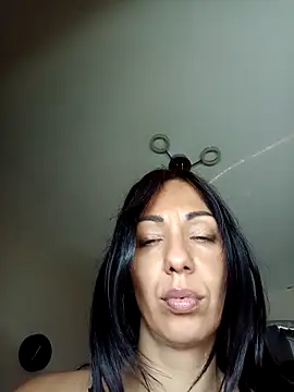 Snapshot of LeticiaWoods chatting on 09.15.25 LeticiaWoods online show from 09.15.25