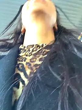 Snapshot of LeticiaWoods chatting on 10.08.25 LeticiaWoods online show from 10.08.25