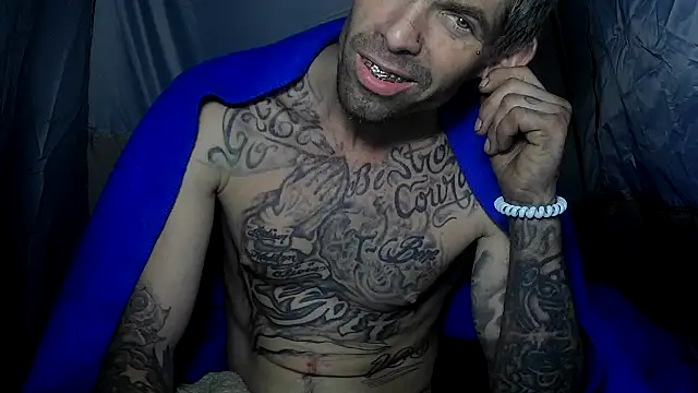Snapshot of prettyboytatted69 chatting on 03.14.26 prettyboytatted69 online show from 03.14.26