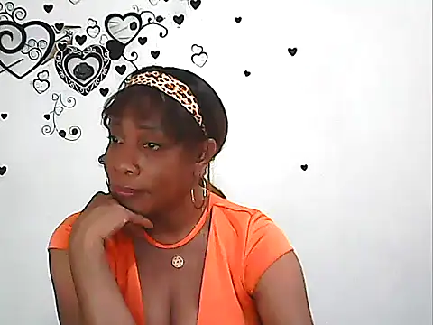 Snapshot of RoosePaarker chatting on 02.07.25 RoosePaarker online show from 02.07.25