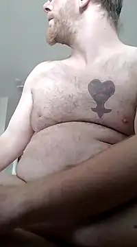 Snapshot of TaylorBlaze chatting on 12.31.24 TaylorBlaze online show from 12.31.24