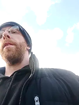 Snapshot of TaylorBlaze chatting on 11.08.25 TaylorBlaze online show from 11.08.25