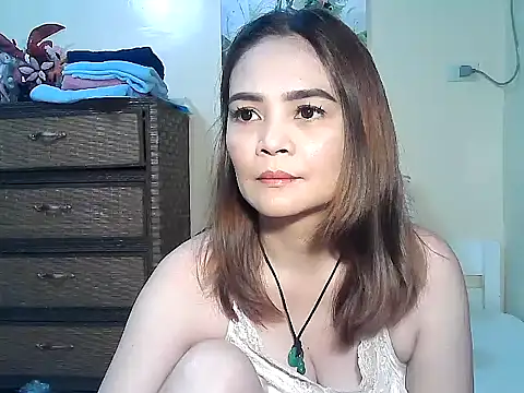 Snapshot of Kisses-13 chatting on 12.04.25 Kisses-13 online show from 12.04.25