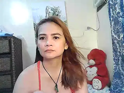 Snapshot of Kisses-13 chatting on 01.16.26 Kisses-13 online show from 01.16.26