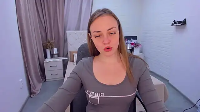 Snapshot of JessicaNickson chatting on 12.12.24 JessicaNickson online show from 12.12.24