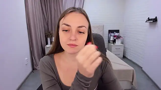 Snapshot of JessicaNickson chatting on 12.28.24 JessicaNickson online show from 12.28.24