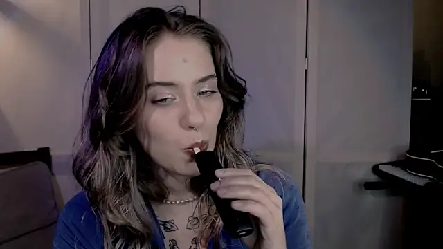 Snapshot of risha_laas chatting on 01.16.25 risha laas online show from 01.16.25