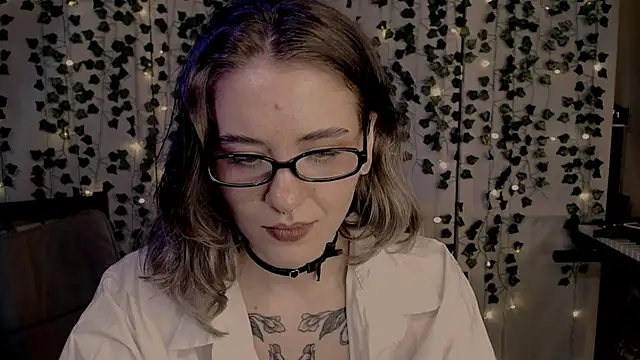 Snapshot of risha_laas chatting on 02.09.25 risha laas online show from 02.09.25