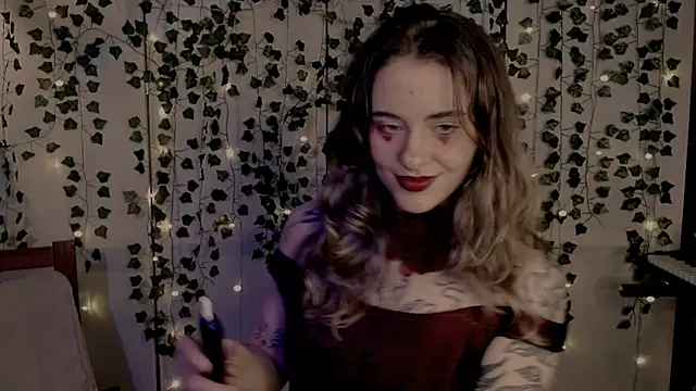 Snapshot of risha_laas chatting on 02.14.25 risha laas online show from 02.14.25