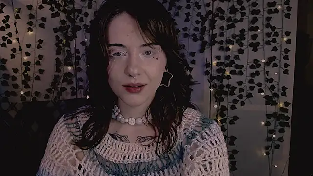 Snapshot of risha_laas chatting on 11.20.25 risha laas online show from 11.20.25