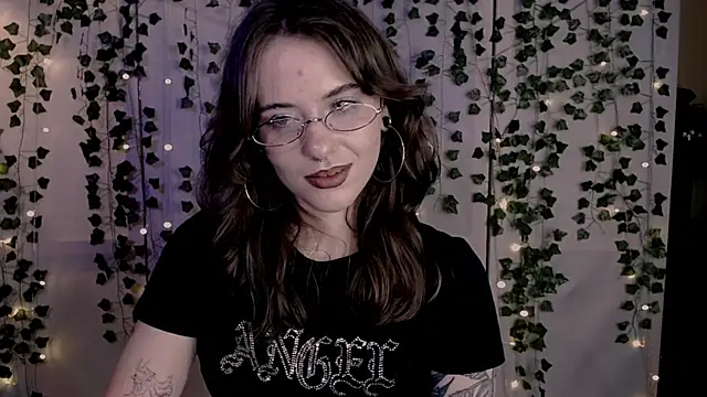 Snapshot of risha_laas chatting on 01.17.26 risha laas online show from 01.17.26