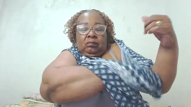 Snapshot of KinkyRicoSaisyours chatting on 09.20.25 KinkyRicoSaisyours online show from 09.20.25