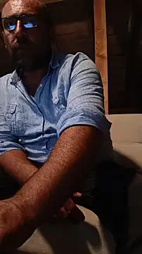 Snapshot of masculine_bear_daddy chatting on 06.26.26 masculine bear daddy online show from 06.26.26