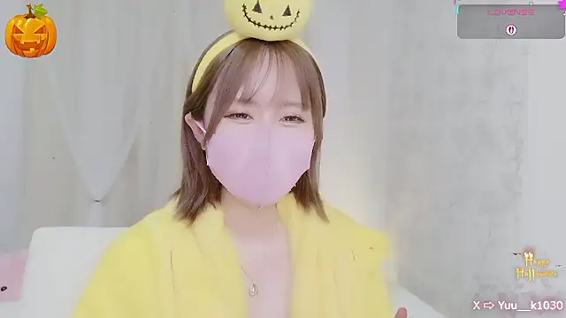 Yuu  k online show from 10.29.25