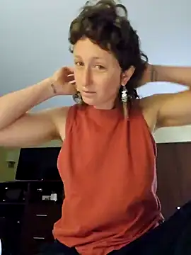 mossy kiss online show from 12.28.24