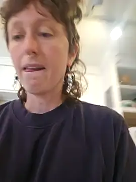 mossy kiss online show from 01.28.25