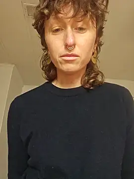 mossy kiss online show from 02.21.25