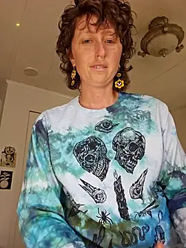 mossy kiss online show from 10.13.25