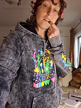 Snapshot of mossy_kiss chatting on 11.21.25 mossy kiss online show from 11.21.25