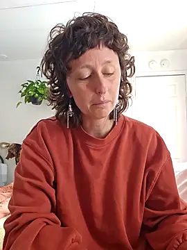 Snapshot of mossy_kiss chatting on 02.01.26 mossy kiss online show from 02.01.26