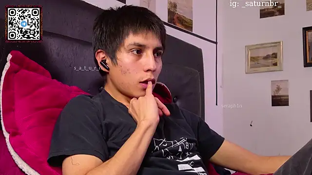 Snapshot of seraph1n chatting on 03.20.25 seraph1n online show from 03.20.25