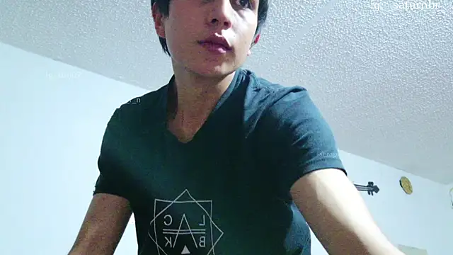 Snapshot of seraph1n chatting on 11.08.25 seraph1n online show from 11.08.25