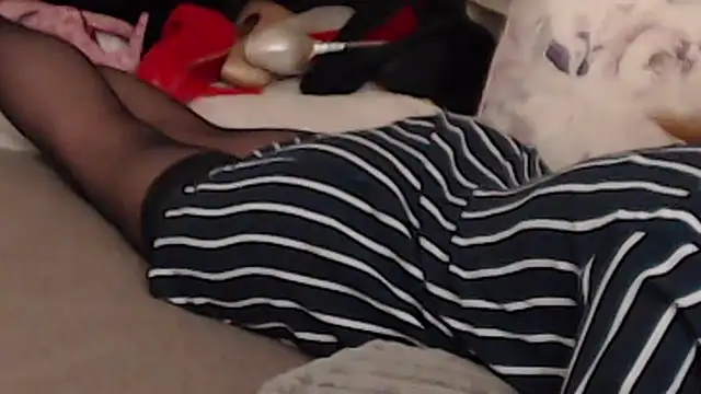 Snapshot of AylyneRichards chatting on 02.15.25 AylyneRichards online show from 02.15.25