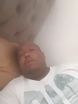 Snapshot of paulpovb chatting on 03.20.25 paulpovb online show from 03.20.25