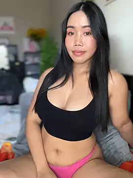 Snapshot of JazzieXo chatting on 01.03.25 JazzieXo online show from 01.03.25